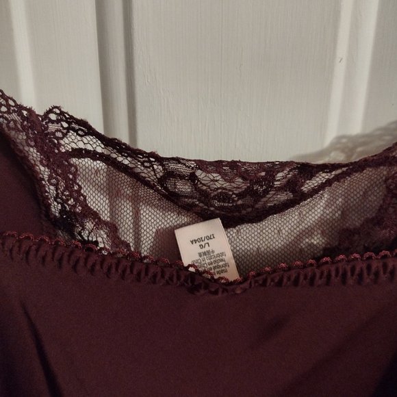 Victoria secret slip - Picture 3 of 8